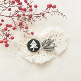 ★くるみボタンブローチ★