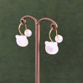 SUS316ピアス[Pinctada cat/Gold]サージカルステンレス 白蝶貝 白猫 2WAY パールキャッチ 金アレ