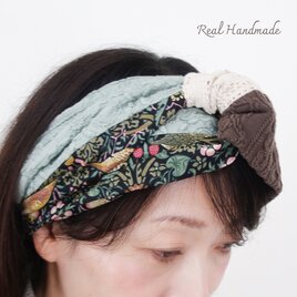 いちご泥棒とアラン模様ニットのミックス・クロスターバン