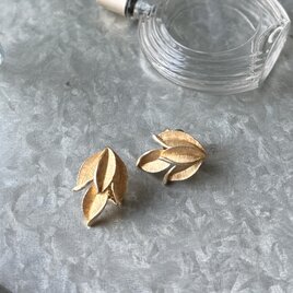 YT56-【 Crown TRIFARI 】クラウントリファリ・ヴィンテージイリング Gold Tone Leaf