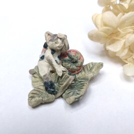 イチゴとハチワレねこ　【ちいさな世界】