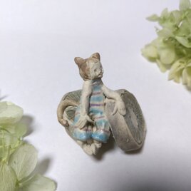 キウイフルーツと猫みみ【ちいさな世界】