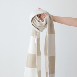 % PERCENT マフラー （ベージュ・ホワイト）リバーシブル・セルフヒーター・男女兼用