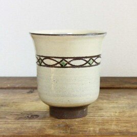 魚模様の二彩湯呑み