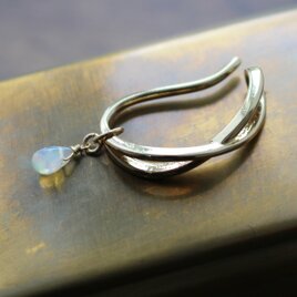 プレシャスオパール＜ドロップ・ミニ＞のイヤーカフ（真鍮）