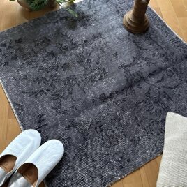 92.5×92.5 正方形　ダークグレイ　ボタニカル　トルコヴィンテージラグ