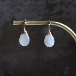 月光のホワイトムーンストーン ピアス(イヤリング）｜天然石｜サージカルステンレス —Moonlight—