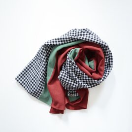 three panels stole (check x dark red)