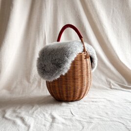 ラタン（籐）の手編みカゴバッグ/ころんと可愛いドングリかごバック  インナーバック・ファーカバー付き