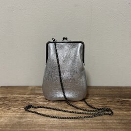 SHIMMERイタリアレザーがま口ポシェット◆シルバー　サコッシュ　スマホショルダー　チェーンストラップ