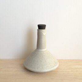 フラスコ型一輪挿し（三角・白）