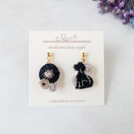 【4色展開◎】犬とお花の刺繍ピアスorイヤリング　金属アレルギー対応　アクセサリー　モチーフ　サージカルステンレス　