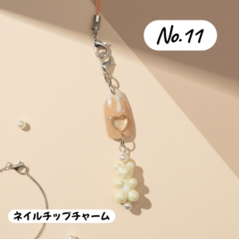 くまモチーフ ネイルチップチャーム｜イエロー×ライムグリーン｜ポップカラー ハンドメイドチャーム｜一点物