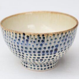 茶碗　青い点々