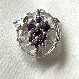 葡萄と蝶々　シルバーブローチペンダント