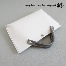 手縫い☆バッグインにも使えて小さくお出掛け♪《牛革》ハンドステッチ・ミニマルトート・ホワイト・0518