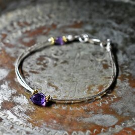 ザンビア産アメジストと繊細筒型シルバービーズの3連ブレス