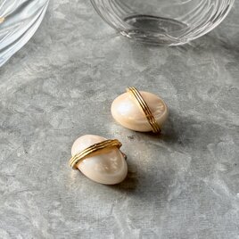 Y1128-ヴィンテージイヤリング U.S.A. 1980s Gold Tone Faux Pearl