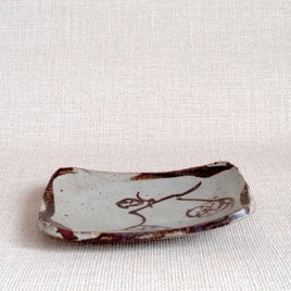 長方皿 (鉄絵梅b)