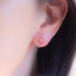 ホワイトトパーズの立爪ソリティアイヤリング(ノンホールピアス)～3mm