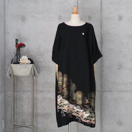 黒留からのワンピース　 ゆったり目　 ドロップショルダー　着物リメイク