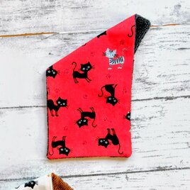 猫　ハンカチタオル　ハーフハンカチ　赤　名入れ　マイクロファイバータオル