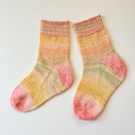 手編みの靴下　「希望」