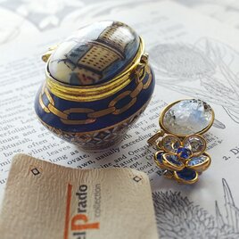 ヴィンテージ　C.スペイン陶磁器ケース／ペンダント2つ／古書（植物画）Package