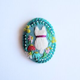 こねこと草花の刺繍ブローチ(botanical）#4