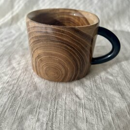 カップ　癒しの木製カップ（針槐）