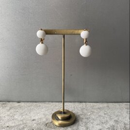 Vintage 60s USA NAPIER white glass beads earring