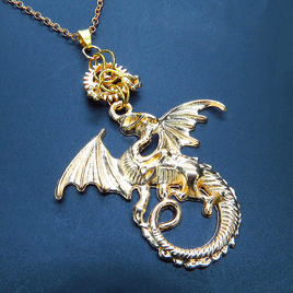 マットゴールド 翼を広げるドラゴンと歯車のロングネックレス ゴシック アジャスター付 長さ調整可