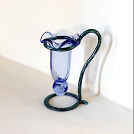 キャンディ型ガラス花器(薄い青×青銅色アーム)