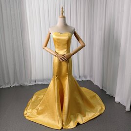 カラードレス イエロー ベアトップ マーメイドライン 編み上げ 光沢サテン ロングトレーン 二次会