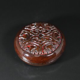 彫漆　「屈輪推黒香合」②