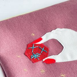 大きめポーチ「GIFT」