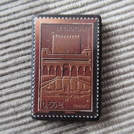 フランス　チョコレート切手ブローチ10699