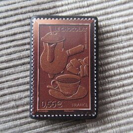 フランス　チョコレート切手ブローチ10703