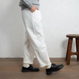 東炊きコーデュロイ ストレートパンツ（オフホワイト） PT27
