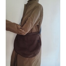 ななめがけ ショルダーバッグ ブラウン  サコッシュタイプ