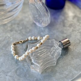 BA87-【 AVON 】エイボン・ヴィンテージブレスレット 1985 "PearLustre" Fluted Beads