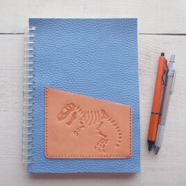 【ティラノサウルス】恐竜と水色レザー　無印A5リフィルノート表紙　２０穴