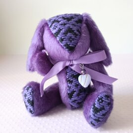 【2月誕生石・オーダーメイド】こぎん刺しぬいぐるみ 総刺しこぎんウサギ アメシスト
