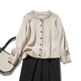 ★サンプルセール　2点のみ★シンプルデザインで長く愛用する　ウールカーディガン ウール100％　ベージュ　241029-1