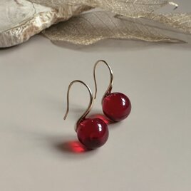 レッドアンバードロップピアス/ 金具変更可（シルバー・イヤリング・ステンレス）天然琥珀