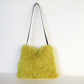 イエローくるくるムートンのワンショルダーバッグ