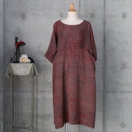 絹のワンピース　 ゆったり目　 ドロップショルダー　着物リメイク