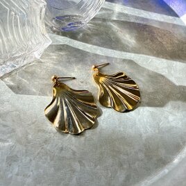 P742-ヴィンテージピアス U.S.A. Polished Gold Tone Seashell Plate