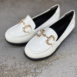 23.5cmのみ　軽量パンプス/ホワイトエナメル/大人女子に大人気！履きやすさ抜群/雨にもオススメ