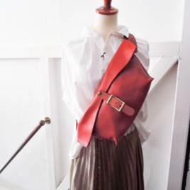 使い込むほどフィットするメッセンジャーバッグ(SS) レッド【OR320SS】